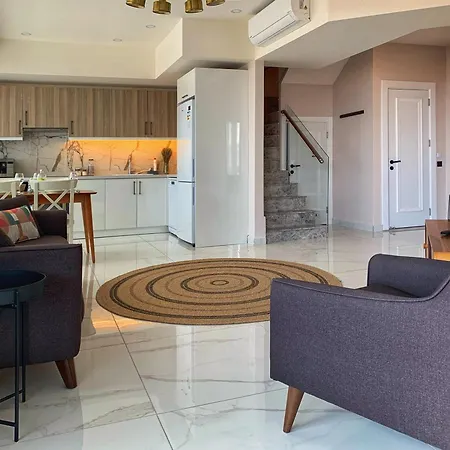 Апартаменти Cleopatra Sunset Duplex