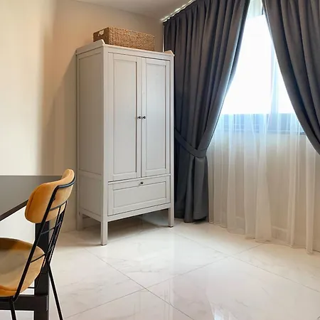 Cleopatra Sunset Duplex דירה